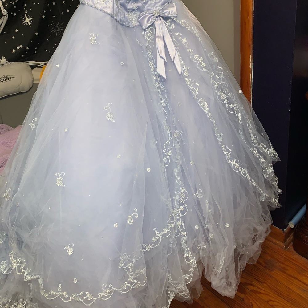 Prom dress - Picture 2 of 5